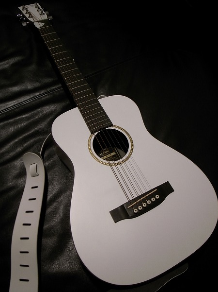 050 Martin / LX White: lifestyle.com